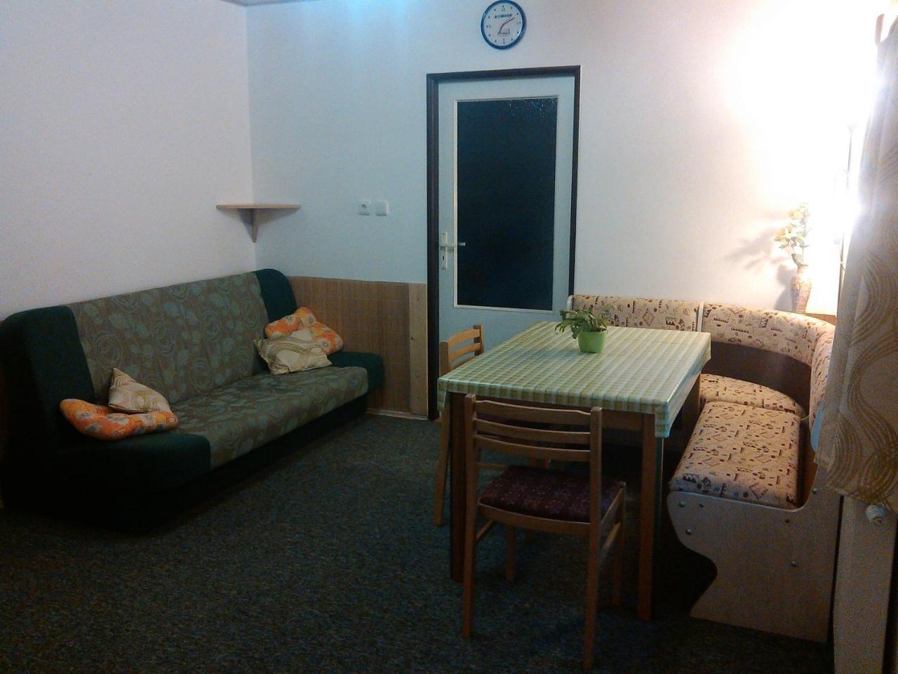 Apartmany Kuratko เบเนซโก ภายนอก รูปภาพ
